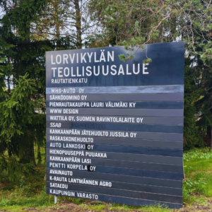 Kankaanpään kaupunki uudistaa teollisuusalueiden yritysnimikyltit